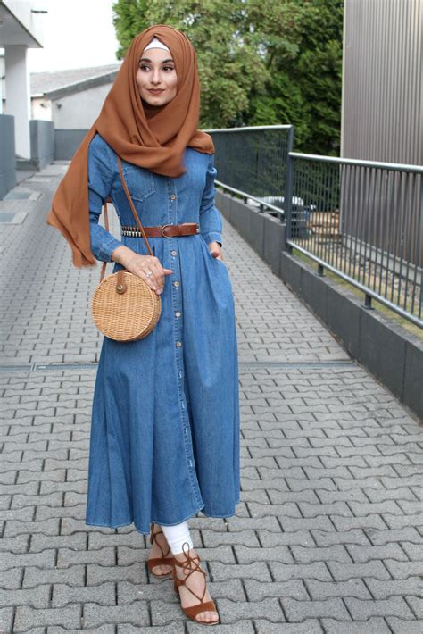 Full Clothes Hijab Ensemble